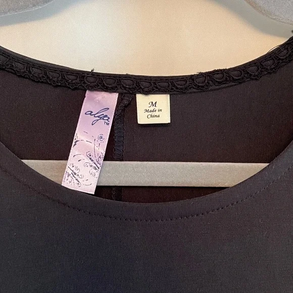 Francescas - Dress - Picture 2 of 4